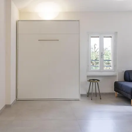 아파트 Front 데센자노델가르다