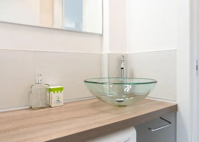 Front Διαμέρισμα