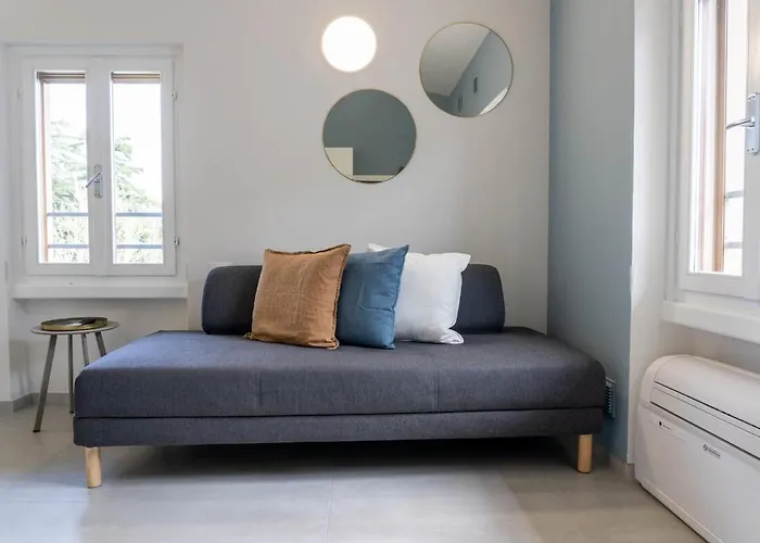 Front Διαμέρισμα